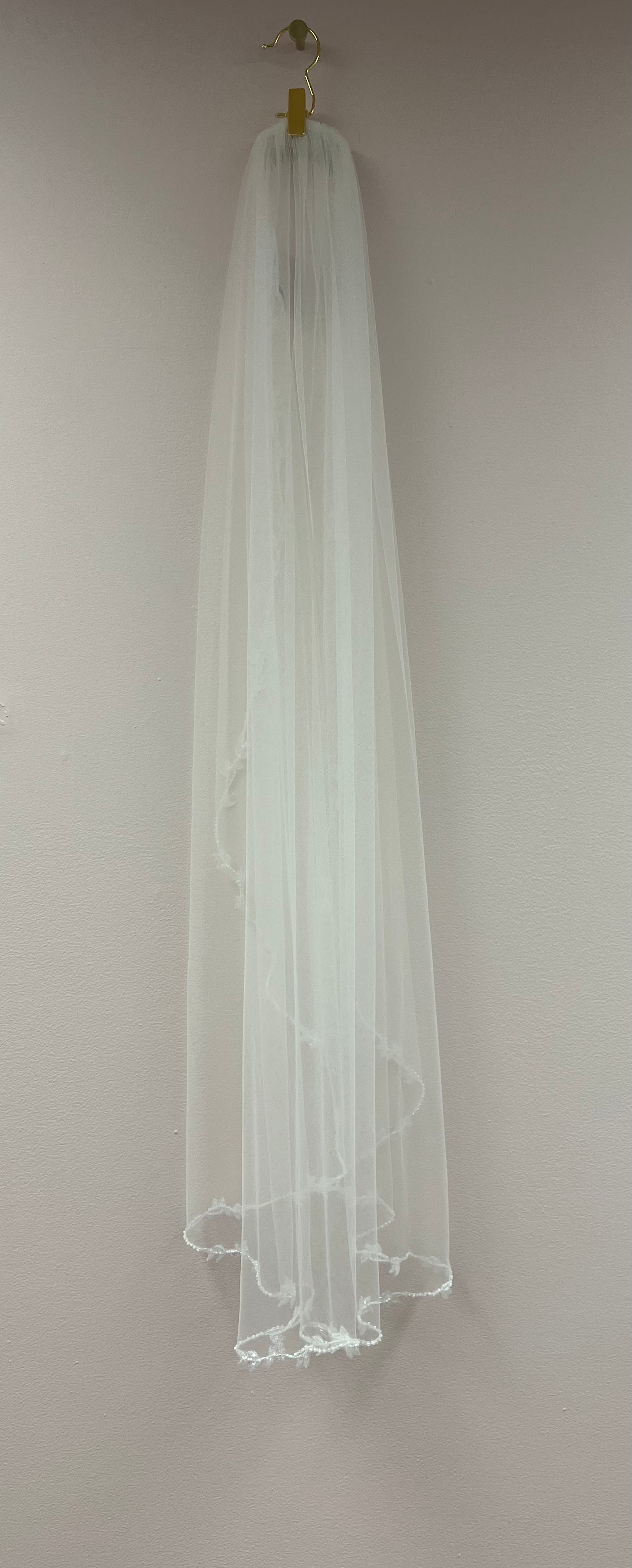 Beaded Lace Edged Short Veil